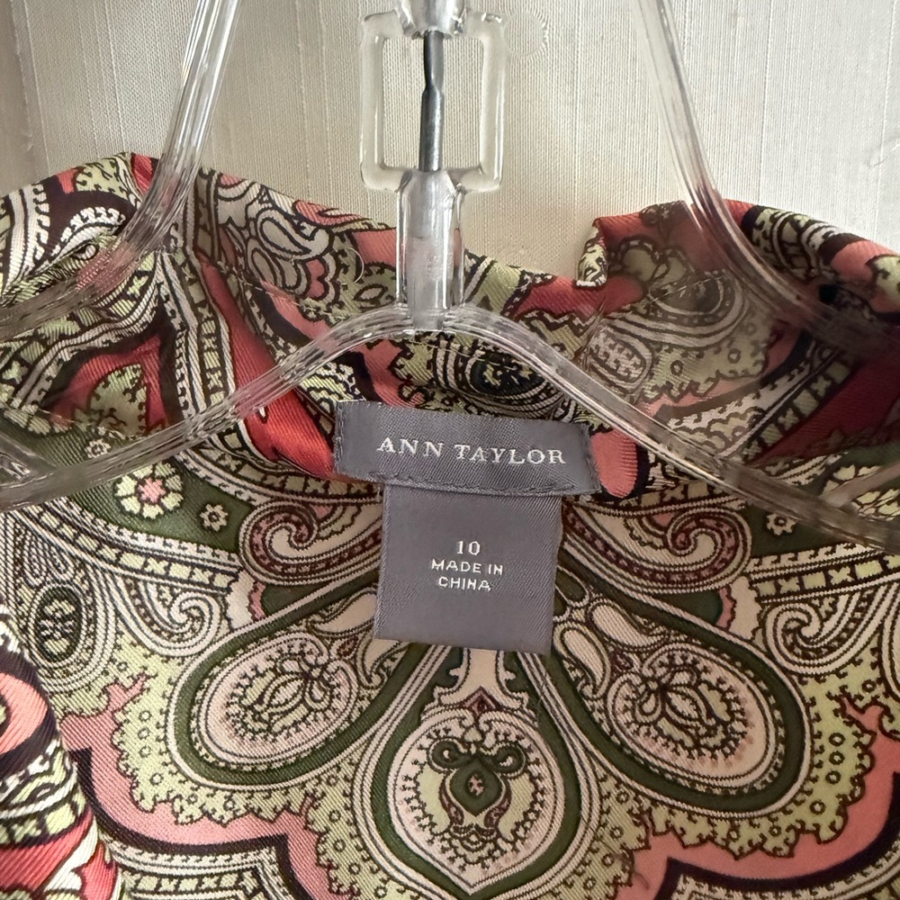 Ann Taylor Vintage SilkPaisley Button-Front Women’s Shirt Jacket - Coral & Olive - Picture 2 of 6